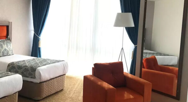 hotel sky tower -تیکس چارتر