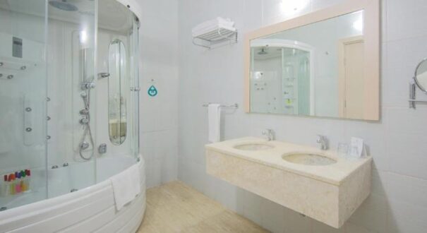 هتل دایما بیز(Daima Biz Hotel)آنتالیا - تیکس چارتر