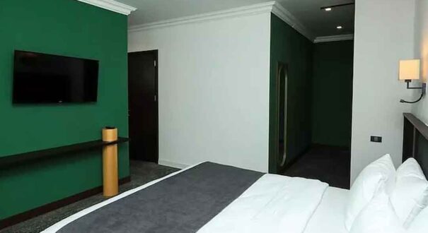 هتل پاین آستوریا (Pine Astoria Tbilisi) تفلیس
