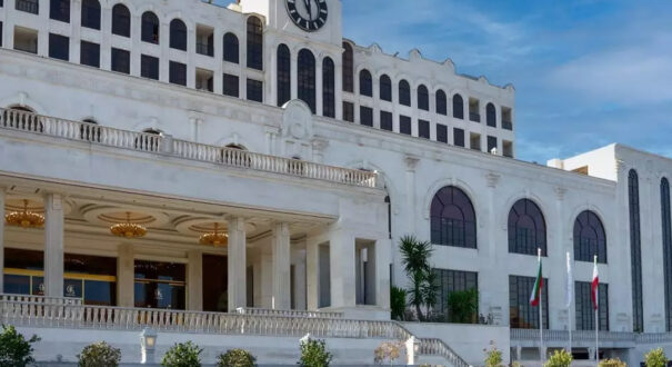 هتل رز شیراز - تیکسد چارتر