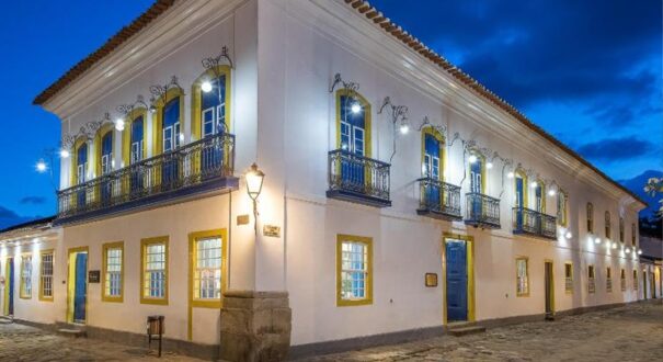 Sandi Hotel PARATY هتل سندی پاراتی