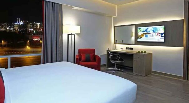 هتل رامادا انکور بای ویندهام الغبره عمان (Ramada Encore by Wyndham Muscat Al-Ghubra )