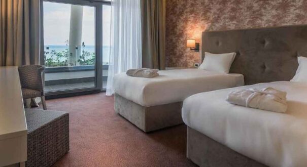 هتل گرند گلوریا (GRAND GLORIA HOTEL) باتومی