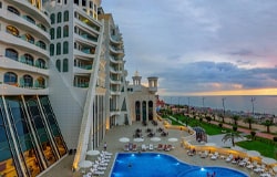 هتل گرند گلوریا (GRAND GLORIA HOTEL)