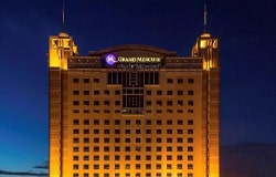 رزرو هتل (Grand Mercure Hotel Hualing) اورومچی