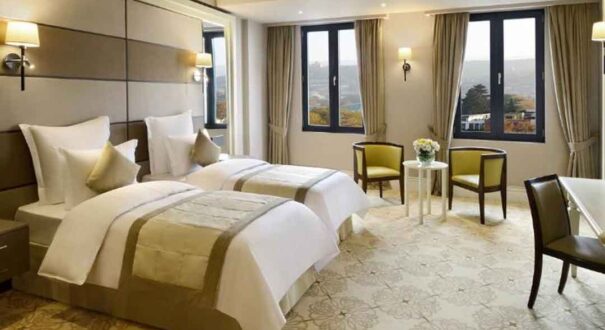 هتل آمباسادوری (Ambassadori Tbilisi Hotel) تفلیس