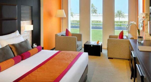 هتل هیوز بوتیک (Hues Boutique Hotel) دبی