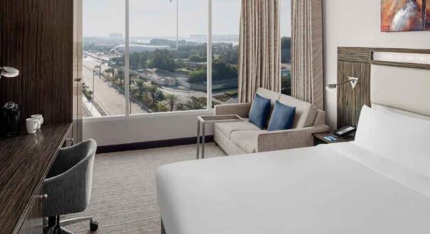 هتل (Holiday Inn Express Dubai - Jumeirah) دبی