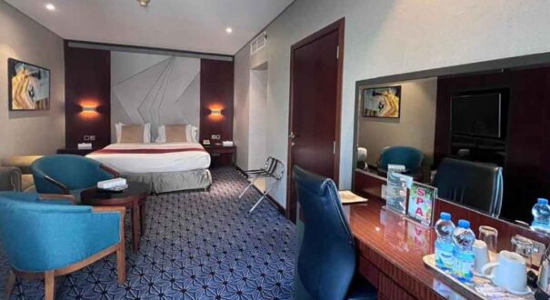 هتل ورسای (Versailles by Vieras Hotel) دبی