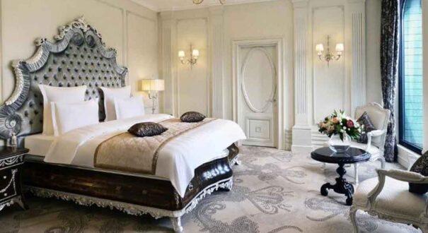 هتل آمباسادوری (Ambassadori Tbilisi Hotel) تفلیس