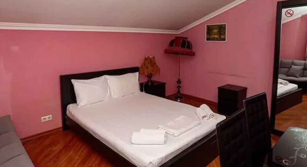 هتل آیساکا (Hotel Isaka) تفلیس
