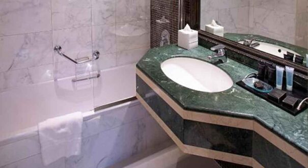 هتل کارلتون تاور (Carlton Tower) دبی