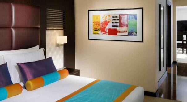 هتل هیوز بوتیک (Hues Boutique Hotel) دبی