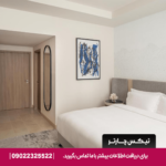 اتاق Newly Designed Guest Room با طراحی جدید و امکانات مدرن، فضای ایده‌آلی برای اقامتی راحت و آرام در هتل Tower Rotana دبی است.