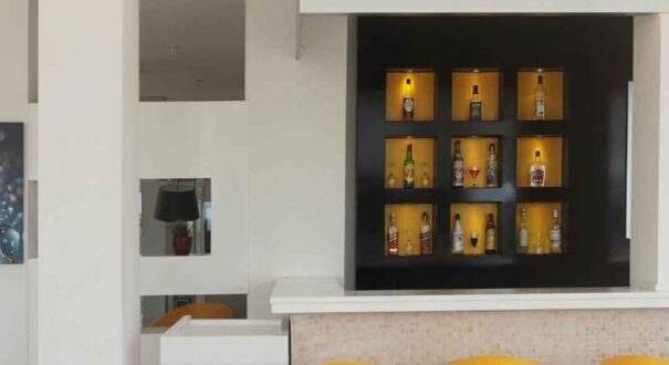 هتل آرورا (Arora Hotel) کوش آداسی