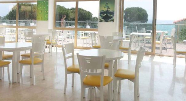 هتل آرورا (Arora Hotel) کوش آداسی