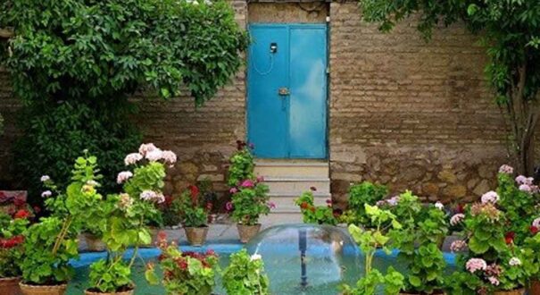 اقامتگاه بومگردی خانه باغ ایرانی شیراز