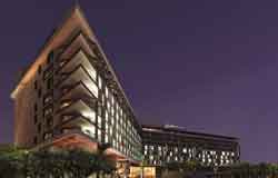 هتل کورنیش (Corniche Hotel Abu Dhabi) ابوظبی