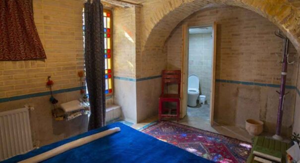 اقامتگاه بومگردی عمارت هفت رنگ شیراز