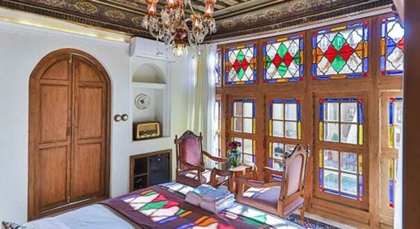 اقامتگاه سنتی عمارت سحرخیزان شیراز
