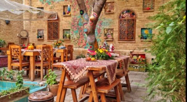 اقامتگاه سنتی ماه سلطان شیراز