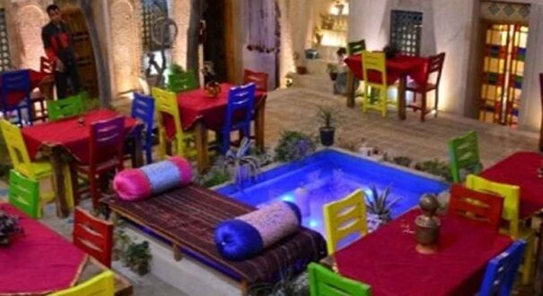اقامتگاه بومگردی عمارت هفت رنگ شیراز