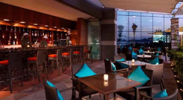 هتل کورنیش (Corniche Hotel Abu Dhabi) ابوظبی
