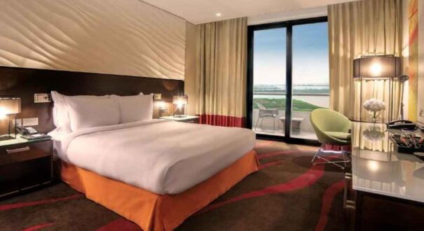 هتل کورنیش (Corniche Hotel Abu Dhabi) ابوظبی