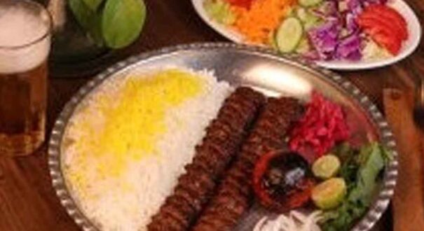 اقامتگاه بومگردی خانه باغ ایرانی شیراز