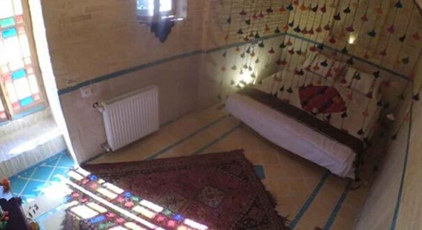 اقامتگاه بومگردی عمارت هفت رنگ شیراز