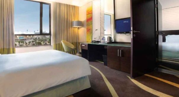 هتل کورنیش (Corniche Hotel Abu Dhabi) ابوظبی