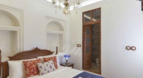 اقامتگاه سنتی عمارت سحرخیزان شیراز