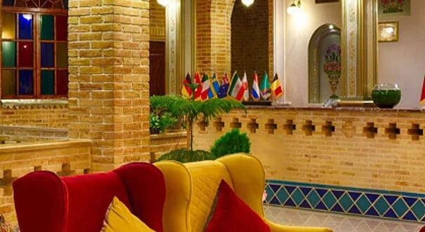 اقامتگاه سنتی درباری شیراز