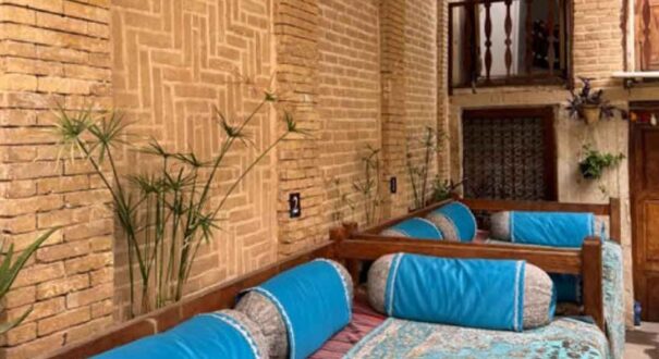 اقامتگاه بومگردی آنا شیراز